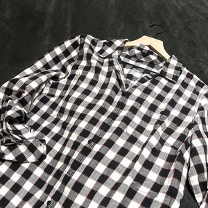 St. John’s Bay Women’s Size-XL Button Down Shirt Checkered Black/Red/White NWT